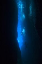The Crack, D70-12-24mm,Sea&Sea housing, this crack in the... by Stephen Juarez 